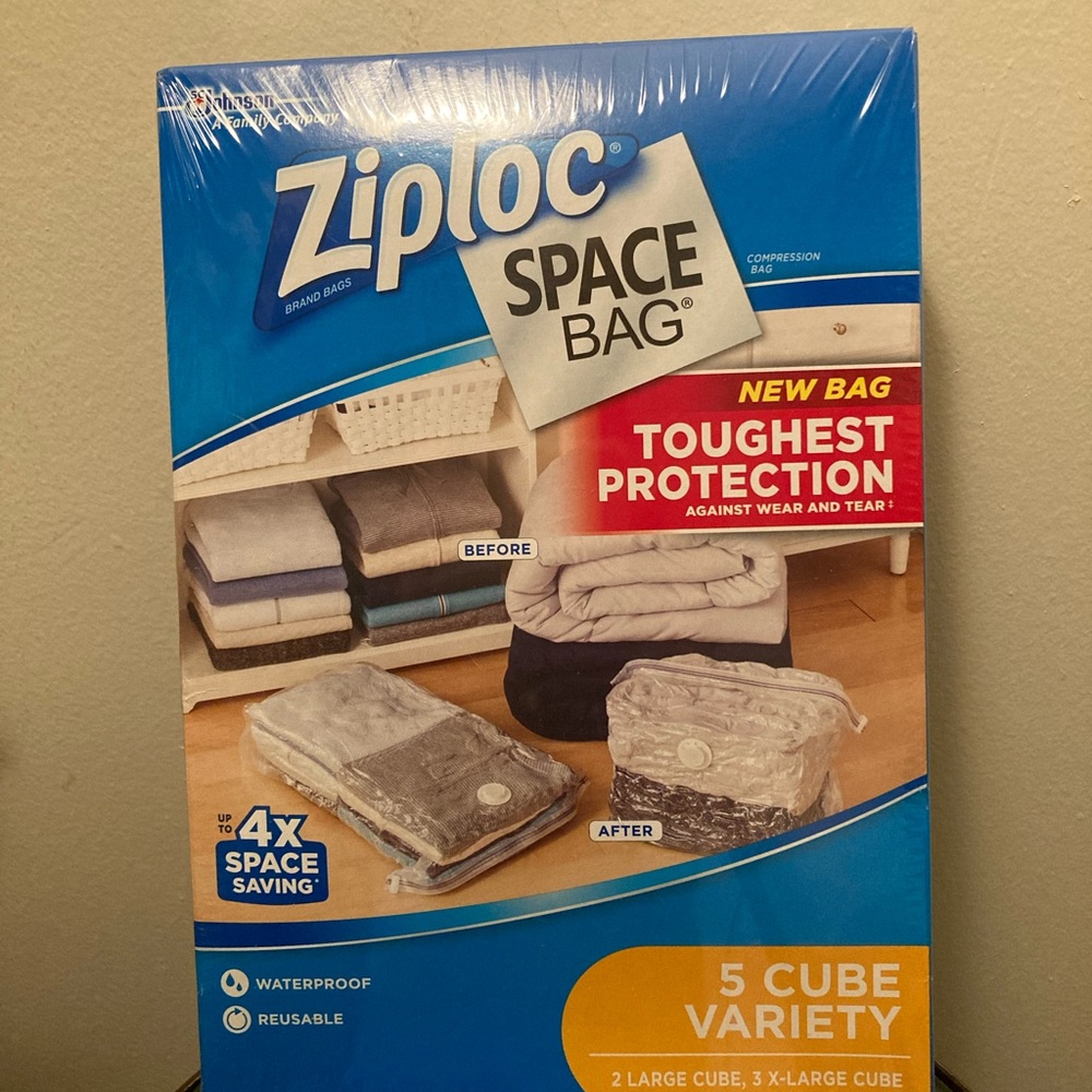 ZIPLOC Space Bags. 5 Cubes in the package. NWT